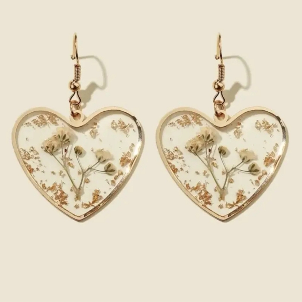 Gold Heart-Shaped Floral Earrings New